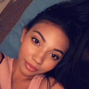 Meet your Posher, Briana